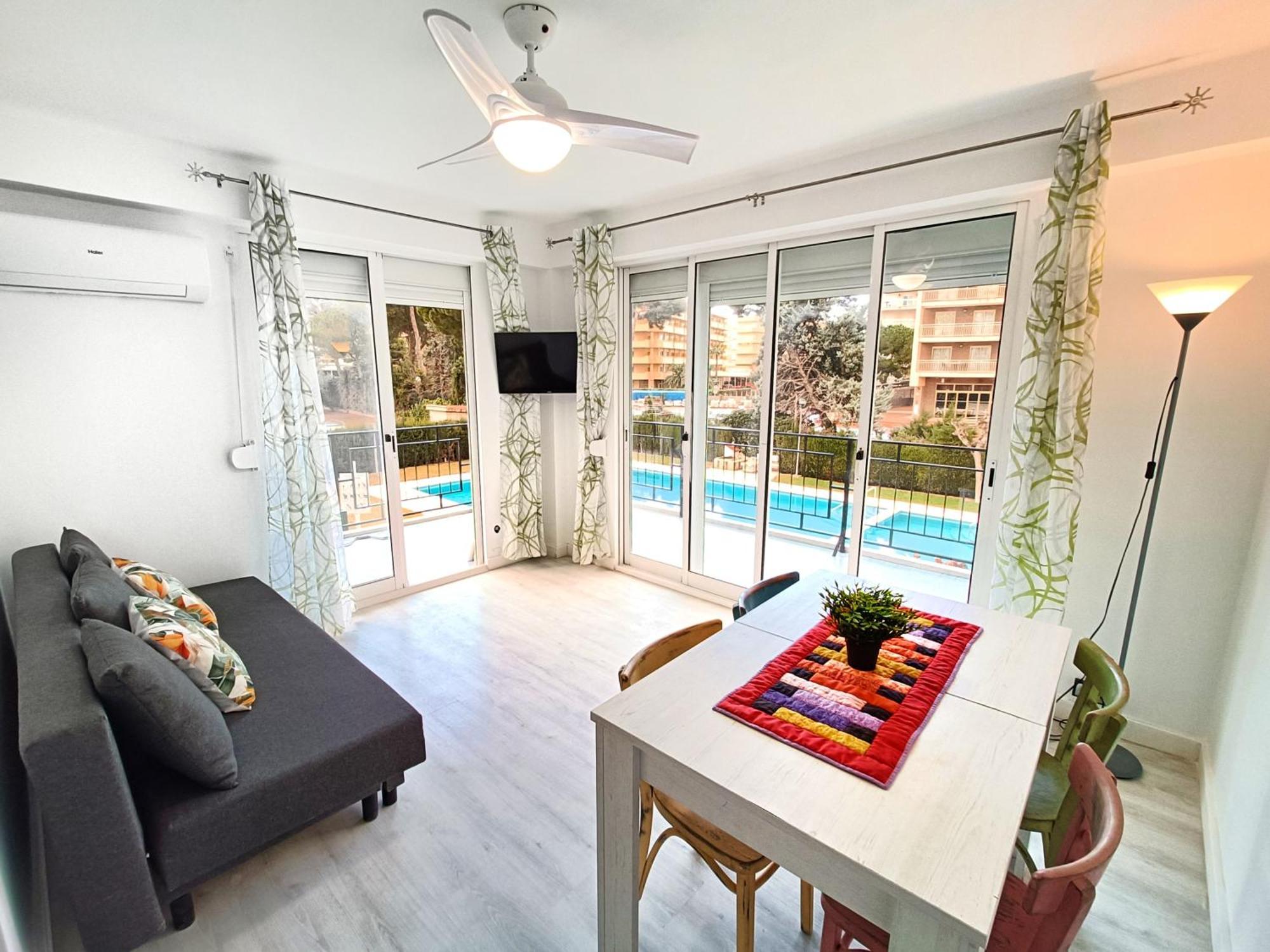 Apartamentos Casanostra ซาลอว์ ภายนอก รูปภาพ