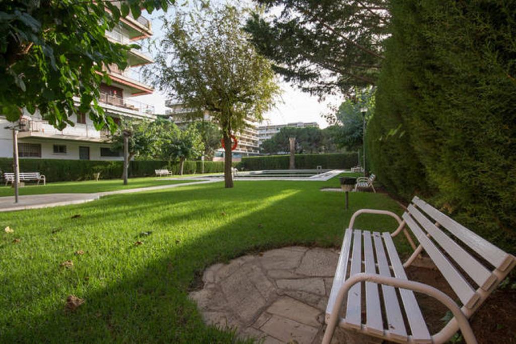 Apartamentos Casanostra ซาลอว์ ภายนอก รูปภาพ